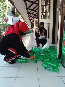 WhatsApp-Image-2021-04-17-at-13.28.17-225x300 Sibuk Kerja Bakti