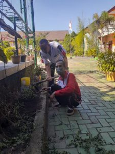 WhatsApp-Image-2021-04-17-at-15.55.32-225x300 Sibuk Kerja Bakti