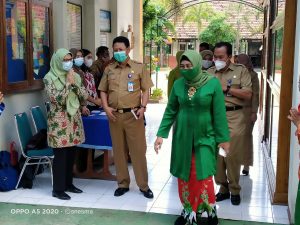 WhatsApp-Image-2021-04-20-at-08.26.10-300x225 Bimtek Adiwiyata bagi sekolah