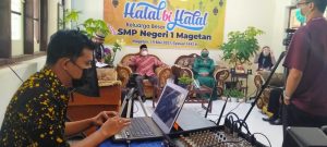 WhatsApp-Image-2021-05-19-at-17.30.36-300x135 Halal Bihalal Virtual SMPN 1 Magetan 1 Syawal 1442 H