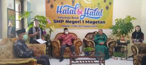 WhatsApp-Image-2021-05-19-at-17.30.37-1-300x135 Halal Bihalal Virtual SMPN 1 Magetan 1 Syawal 1442 H