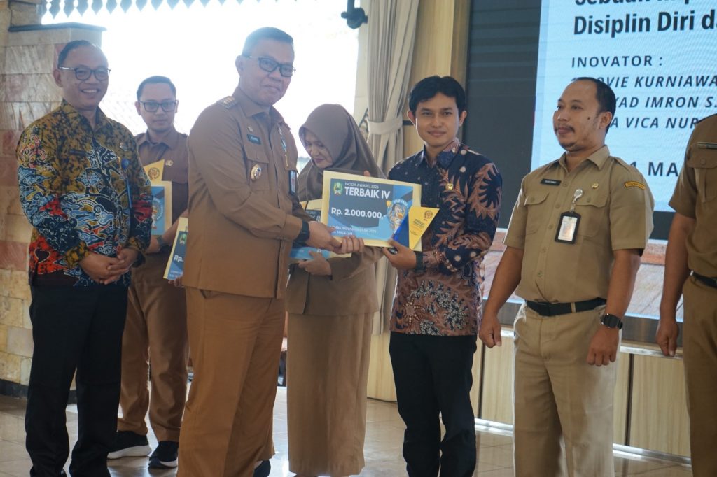 WhatsApp-Image-2025-03-25-at-19.02.06-1-1024x682 Terbaik IV Inovasi Daerah Kabupaten Magetan