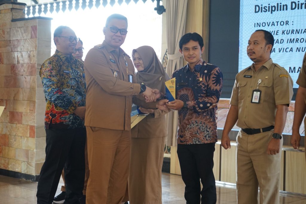 WhatsApp-Image-2025-03-25-at-19.02.06-1024x682 Terbaik IV Inovasi Daerah Kabupaten Magetan